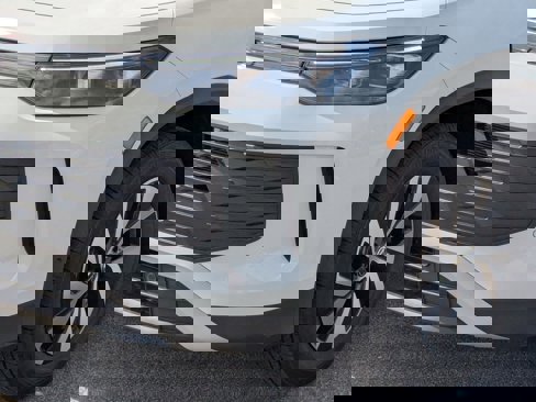 New 2025 Volkswagen Tiguan S image 9