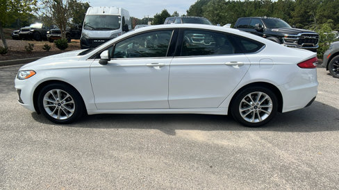 Used 2020 Ford Fusion SE image 11