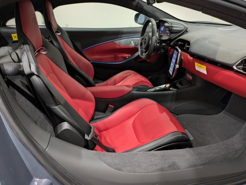 New 2025 McLaren Artura image 19