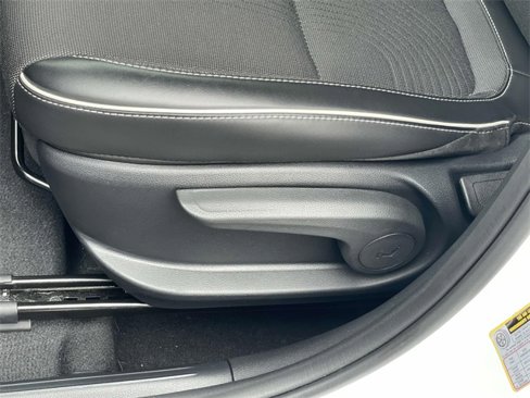 Certified 2023 Hyundai Venue Limited w/ Cargo Package image 11