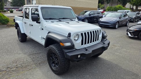 Used 2020 Jeep Gladiator Sport w/ Quick Order Package 24S image 3