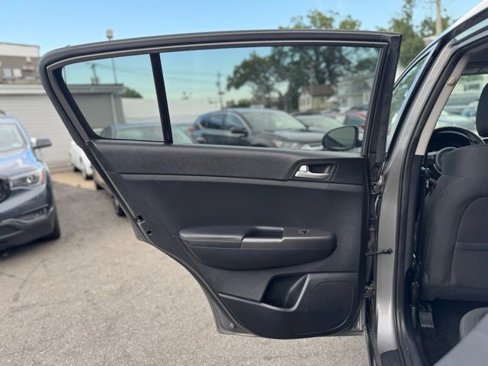Used 2018 Kia Sportage LX image 23