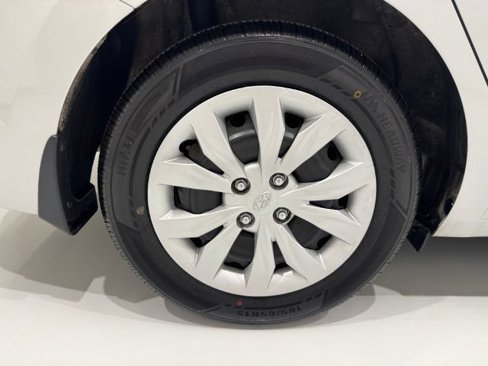 Used 2019 Hyundai Accent SE image 27