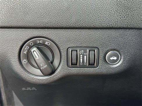 Used 2015 Dodge Charger SXT w/ Rallye Group image 8
