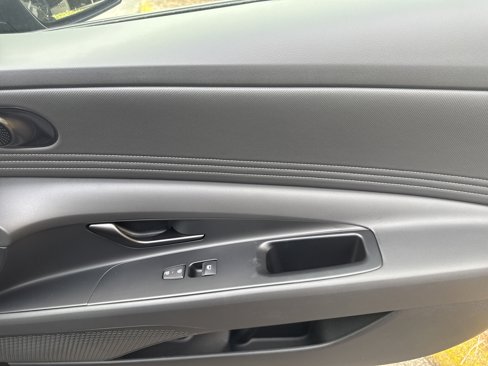 New 2025 Hyundai Elantra Sport image 18