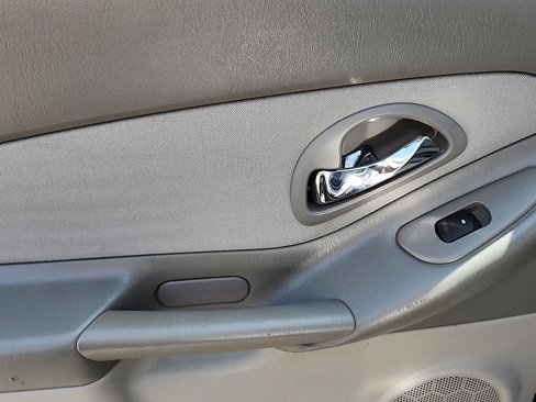 Used 2005 Chevrolet Malibu LS image 40