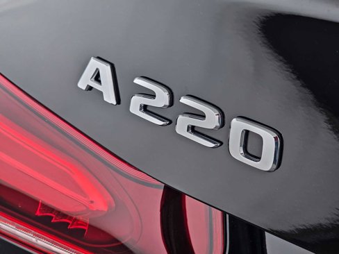 Used 2021 Mercedes-Benz A 220 image 13