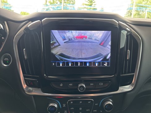 Used 2021 Chevrolet Traverse RS image 18