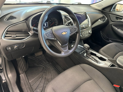 Used 2021 Chevrolet Malibu LT image 18