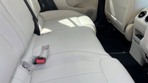 Used 2023 Mercedes-Benz GLA 250 4MATIC image 30