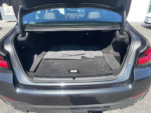 Used 2022 BMW 530e xDrive w/ M Sport Package image 28