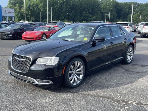 Used 2019 Chrysler 300 Touring L w/ Quick Order Package 22F image 13