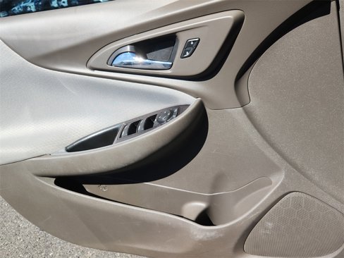 Used 2020 Chevrolet Malibu LT image 9
