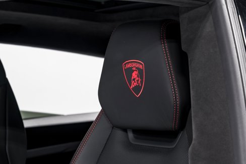 Used 2020 Lamborghini Urus image 20