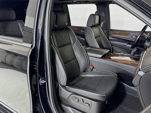 Used 2022 Cadillac Escalade ESV Premium Luxury image 30