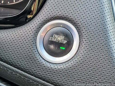 Used 2018 Cadillac XT5 AWD image 18