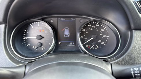 Used 2021 Nissan Rogue Sport S image 14