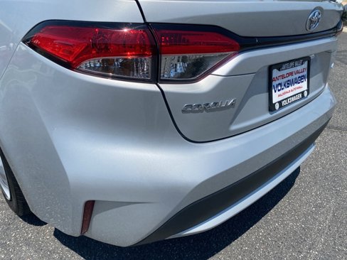 Used 2022 Toyota Corolla LE image 11