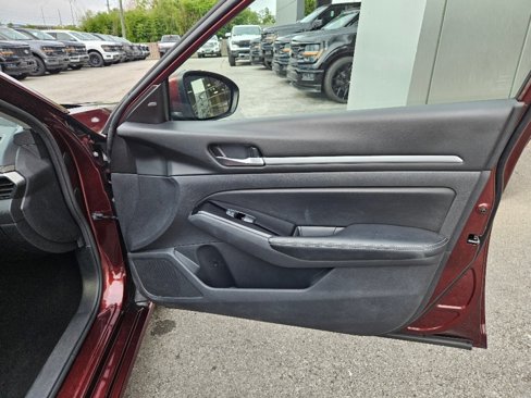 Used 2023 Nissan Altima 2.5 SV image 16