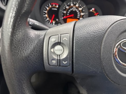 Used 2012 Toyota RAV4 FWD image 11