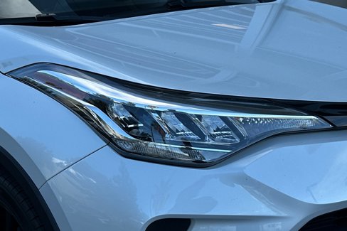 Used 2022 Toyota C-HR Nightshade image 10