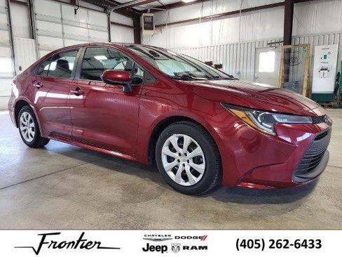 Used 2023 Toyota Corolla LE image 7