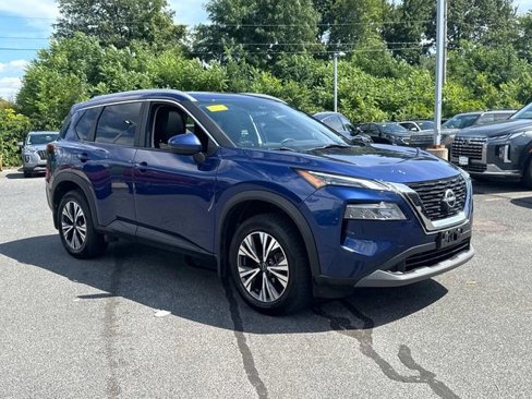 Used 2023 Nissan Rogue SV w/ SV Premium Package image 3