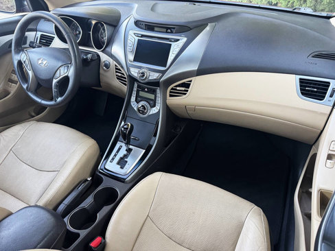 Used 2013 Hyundai Elantra Limited w/ Technology Pkg image 9