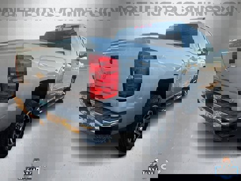 Used 2018 Chevrolet Silverado 1500 LT image 4