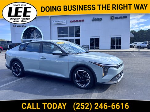 Used 2025 Kia K4 EX image 1
