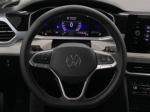 New 2025 Volkswagen Taos SE image 13