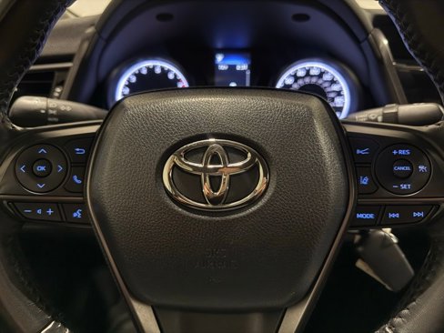 Used 2023 Toyota Camry SE image 17