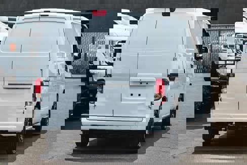 Used 2017 Nissan NV200 SV image 8