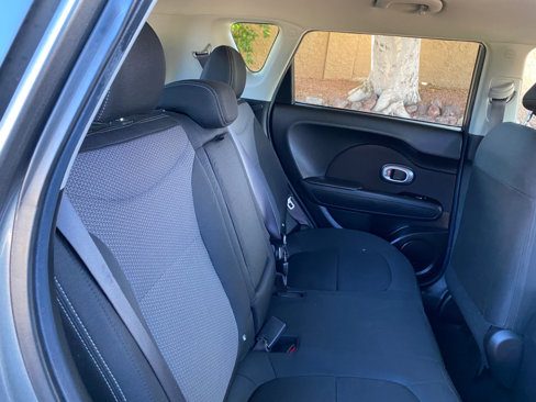 Used 2019 Kia Soul + image 39