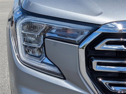 Used 2024 GMC Terrain SLT image 10