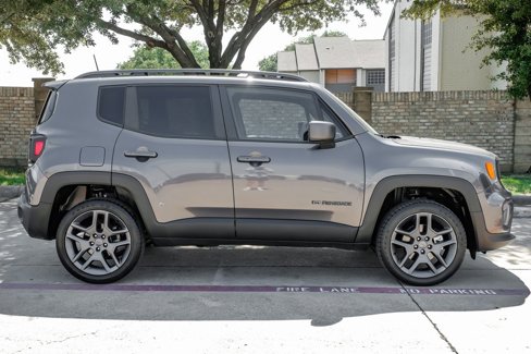 Used 2021 Jeep Renegade Latitude w/ Sun & Sound Group image 15