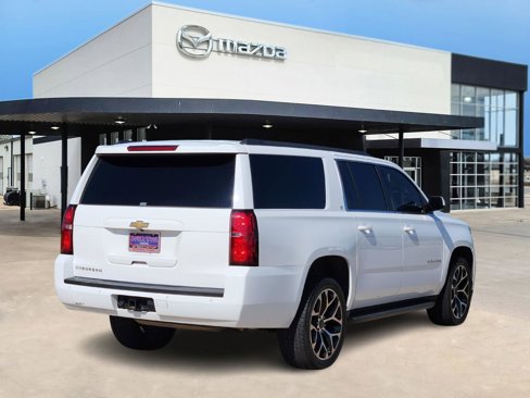 Used 2016 Chevrolet Suburban LT image 5