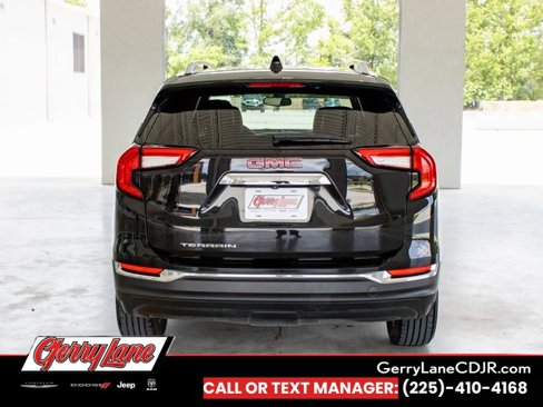 Used 2024 GMC Terrain SLT image 5