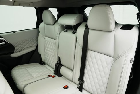 Used 2025 Mitsubishi Outlander SEL image 21