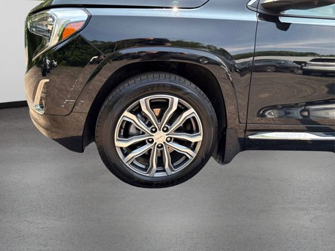 Used 2020 GMC Terrain Denali w/ Denali Premium Package image 12
