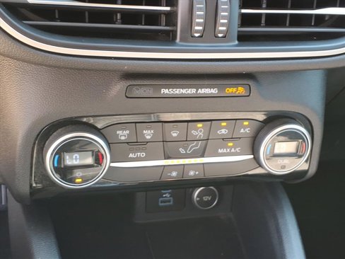 Used 2021 Ford Escape SE w/ SE Sport Appearance Package image 22