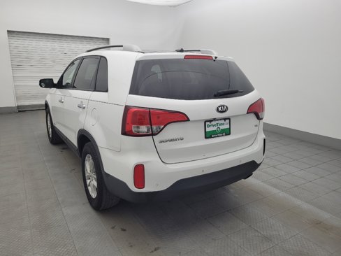 Used 2015 Kia Sorento LX image 5