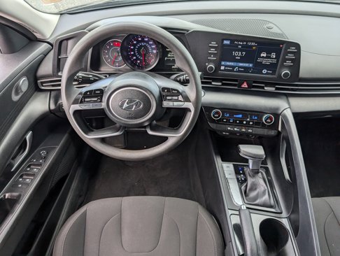 Used 2023 Hyundai Elantra SEL image 18
