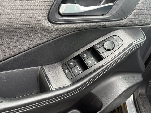 Used 2021 Nissan Rogue SV image 27