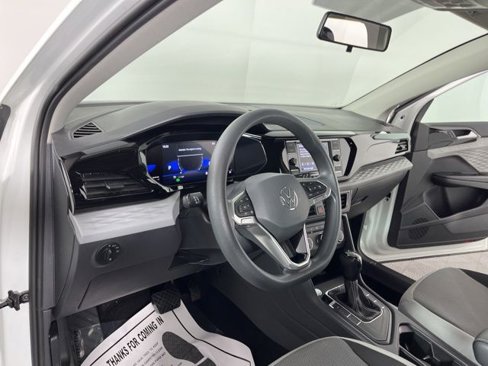 Used 2022 Volkswagen Taos S image 19