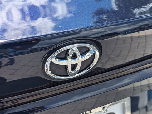 Used 2021 Toyota Corolla LE image 13