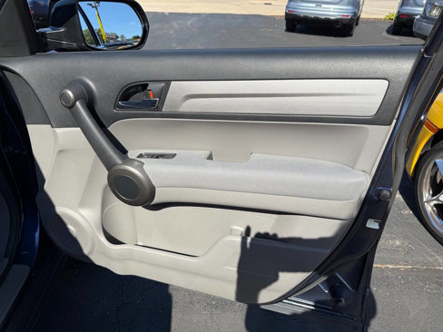Used 2010 Honda CR-V LX image 29