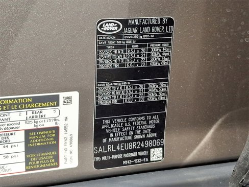 Used 2024 Land Rover Discovery Dynamic SE image 28