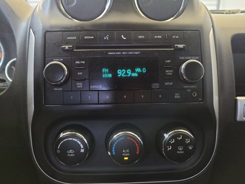 Used 2015 Jeep Compass Latitude w/ Sun/Sound Group image 25