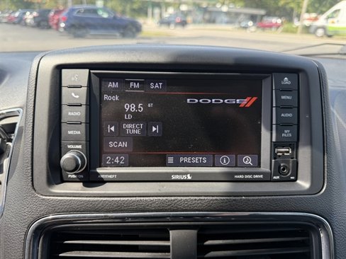 Used 2020 Dodge Grand Caravan SE w/ UConnect Hands-Free Group image 22